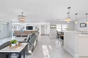 961 Aquamarine Dr, Gulf Breeze, FL 32563 - Photo 70