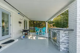 961 Aquamarine Dr, Gulf Breeze, FL 32563 - Photo 16