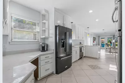 961 Aquamarine Drive, Gulf Breeze, FL 32563 - Photo 30