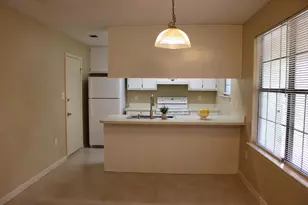 2138 Edgewood Dr, Navarre, FL 32566 - Photo 8