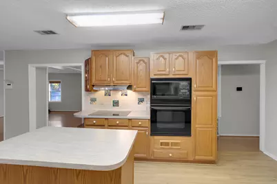 300 Wildwood Street, Mary Esther, FL 32569 - Photo 8