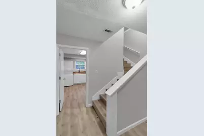 300 Wildwood Street, Mary Esther, FL 32569 - Photo 20