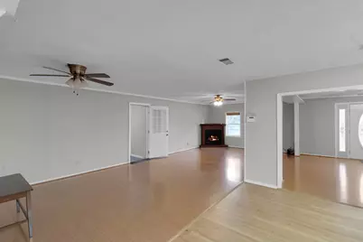 300 Wildwood Street, Mary Esther, FL 32569 - Photo 4