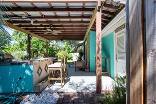 8905 Binnacle Ct, Navarre, FL 32566 - Photo 34