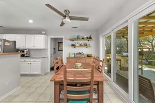 8905 Binnacle Ct, Navarre, FL 32566 - Photo 12