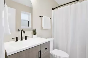5621 Galvez Rd, Pensacola, FL 32507 - Photo 14