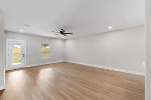 8299 Toledo St, Navarre, FL 32566 - Photo 12