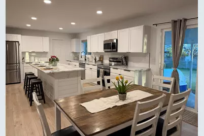 324 NW Leah Miller Drive NW, Fort Walton Beach, FL 32548 - Photo 2