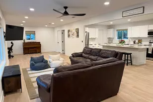 324 NW Leah Miller Dr NW, Fort Walton Beach, FL 32548 - Photo 2