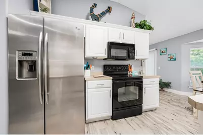 7113 Manatee Street, Navarre, FL 32566 - Photo 10