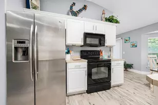 7113 Manatee St, Navarre, FL 32566 - Photo 10