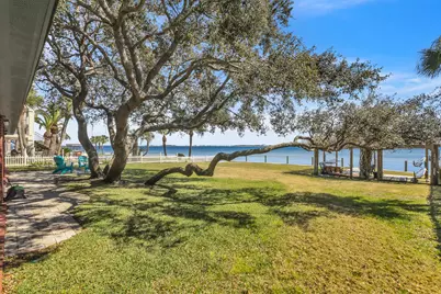 2017 Jessica Way, Navarre, FL 32566 - Photo 4
