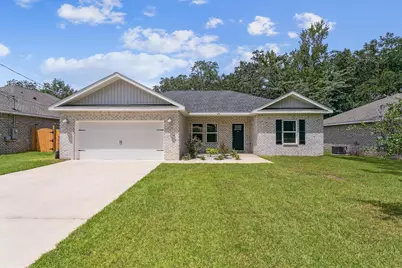 296 Park Lane, Crestview, FL 32536 - Photo 2