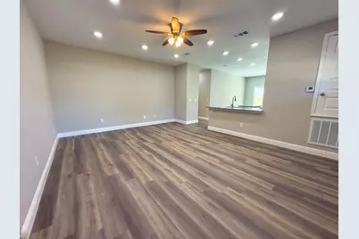 6635 Water Street, Navarre, FL 32566 - Photo 2