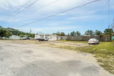 3393 SW U.S. 98 SW, Mary Esther, FL 32569 - Photo 6