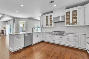 175 Camelia St, Gulf Breeze, FL 32561 - Photo 14