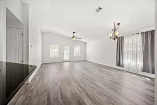 1710 Ivalea Cir, Navarre, FL 32566 - Photo 4