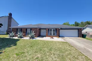 116 Long Pointe Dr, Mary Esther, FL 32569 - Photo 2