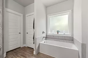 6808 Santa Clara Dr, Navarre, FL 32566 - Photo 32