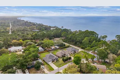 1911 Ladybird Lane, Gulf Breeze, FL 32563 - Photo 40