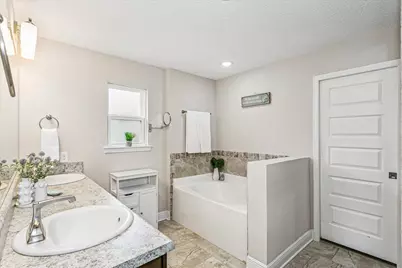 1911 Ladybird Lane, Gulf Breeze, FL 32563 - Photo 16