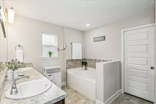 1911 Ladybird Ln, Gulf Breeze, FL 32563 - Photo 16
