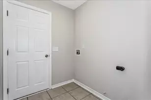 5966 Herlong Dr, Milton, FL 32570 - Photo 36