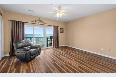 1440 Paradise Point Drive #UNIT 6, Navarre, FL 32566 - Photo 34