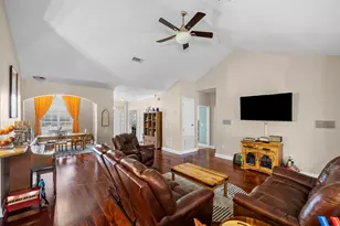 3504 Topaz Cir, Navarre, FL 32566 - Photo 8