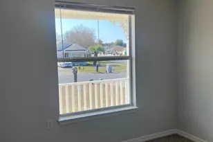 5574 Huntleigh Pl, Gulf Breeze, FL 32563 - Photo 2