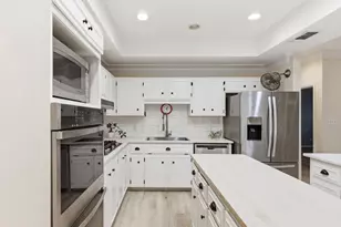 2437 W Bayshore Road W, Gulf Breeze, FL 32563 - Photo 14