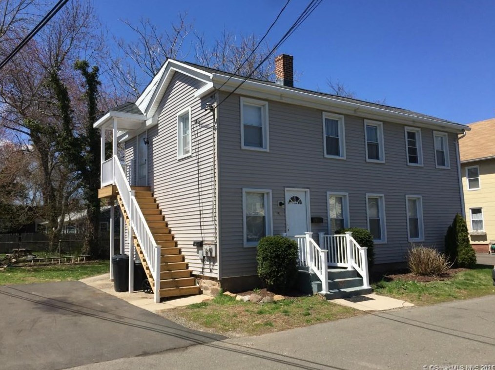 16 John St, Branford, CT 06405 exterior