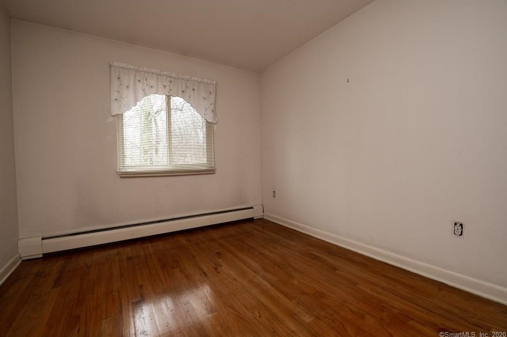 114 Worth Ave, New Haven CT 06518-3405 exterior