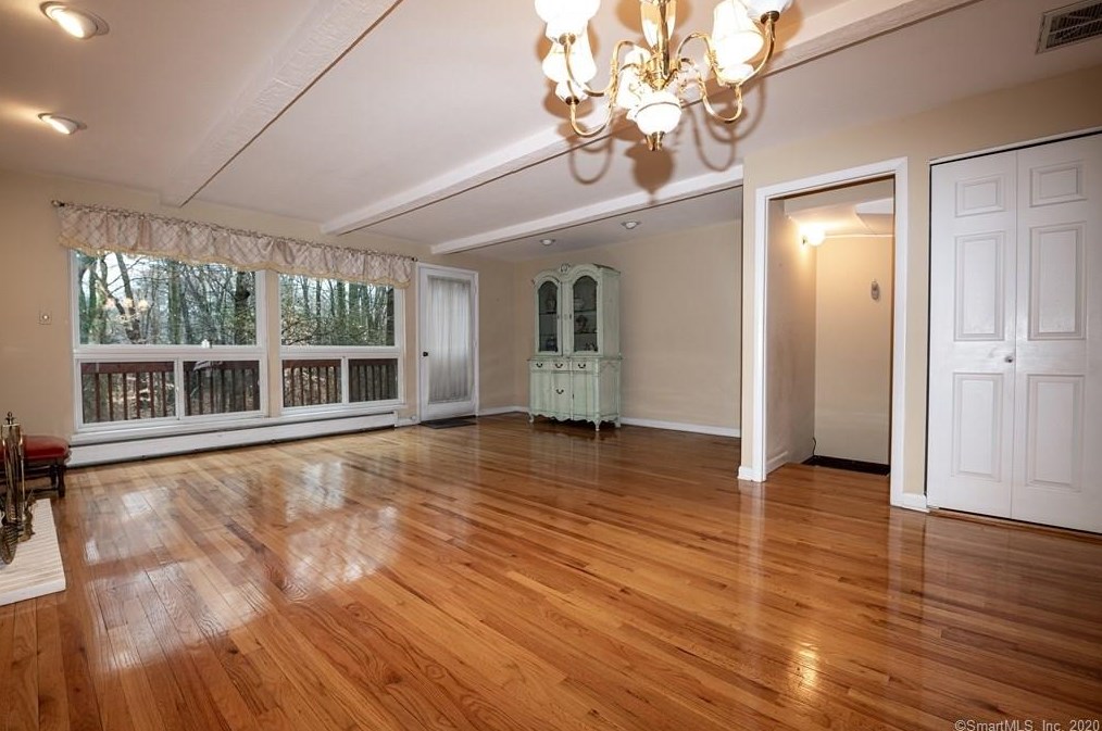 114 Worth Ave, New Haven CT 06518-3405 exterior