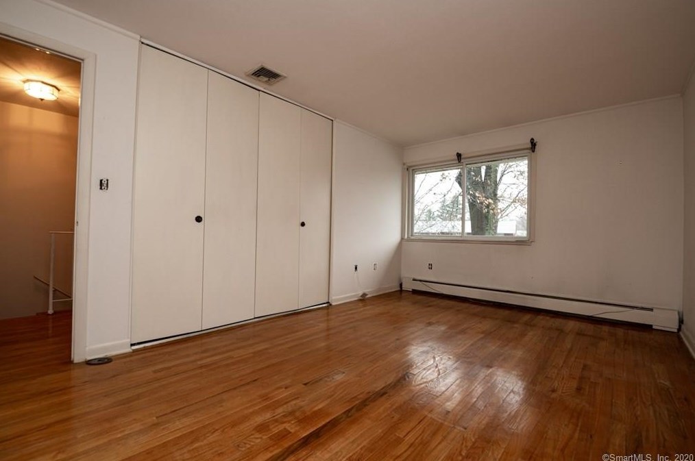 114 Worth Ave, New Haven CT 06518-3405 exterior