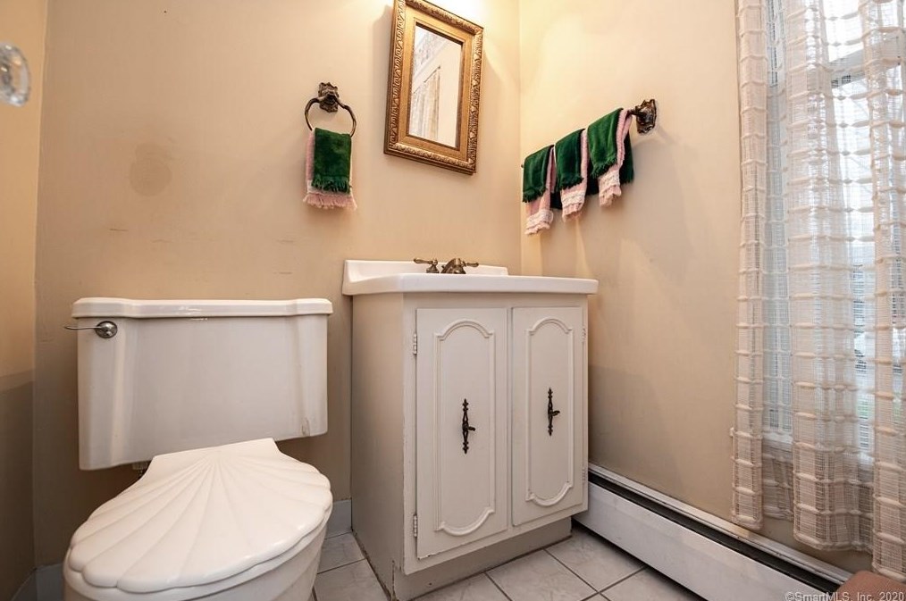 114 Worth Ave, New Haven CT 06518-3405 exterior