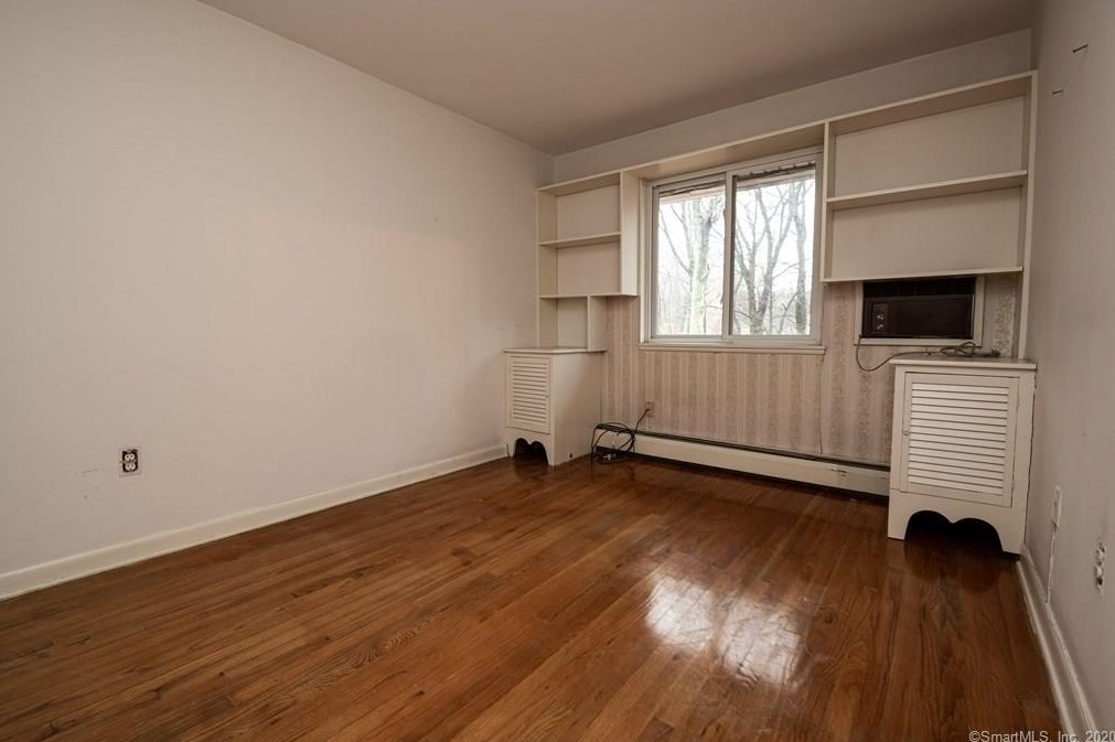 114 Worth Ave, New Haven CT 06518-3405 exterior