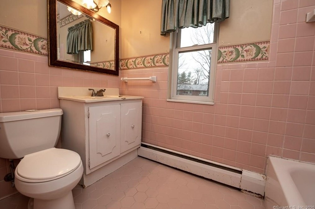 114 Worth Ave, New Haven CT 06518-3405 exterior