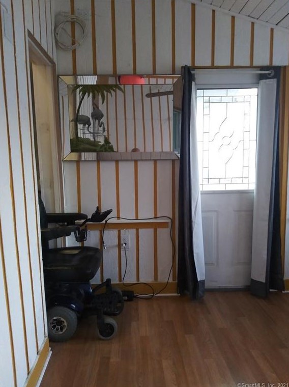 275 3 Ave, New Haven CT 06516-5404 exterior