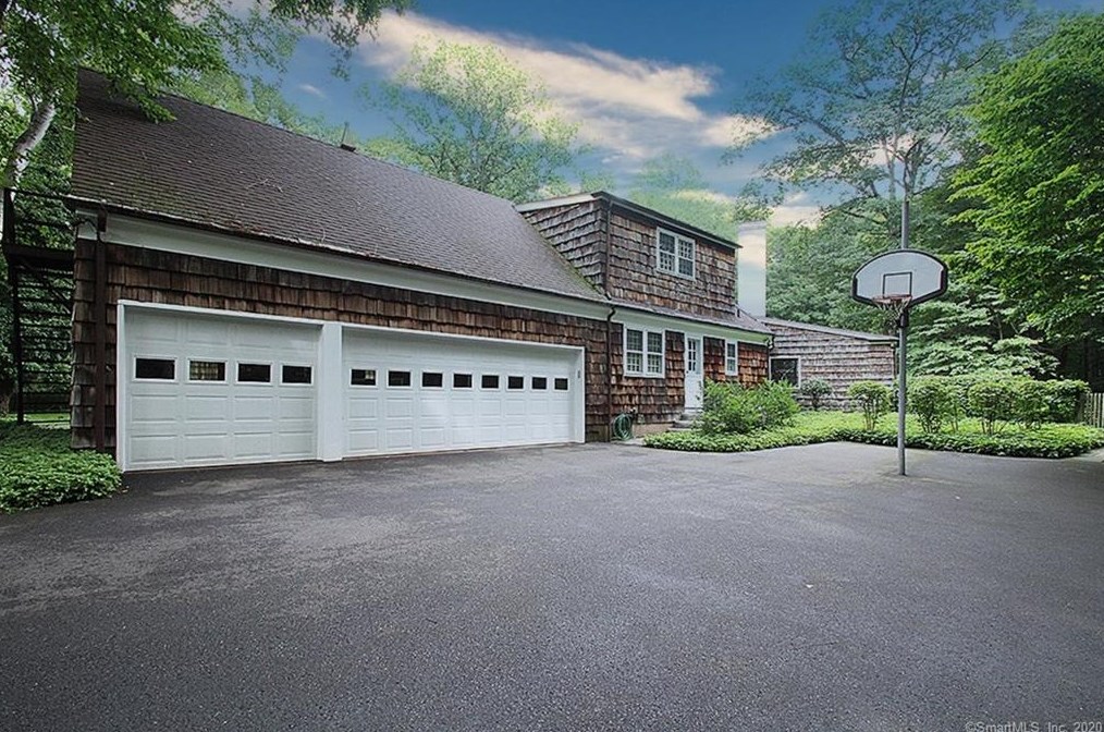 6 Ox Bow Ln, New-Haven, CT 06514 exterior
