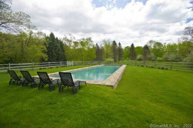 10 Sunny Ridge Rd, Washington Depot, CT 06793