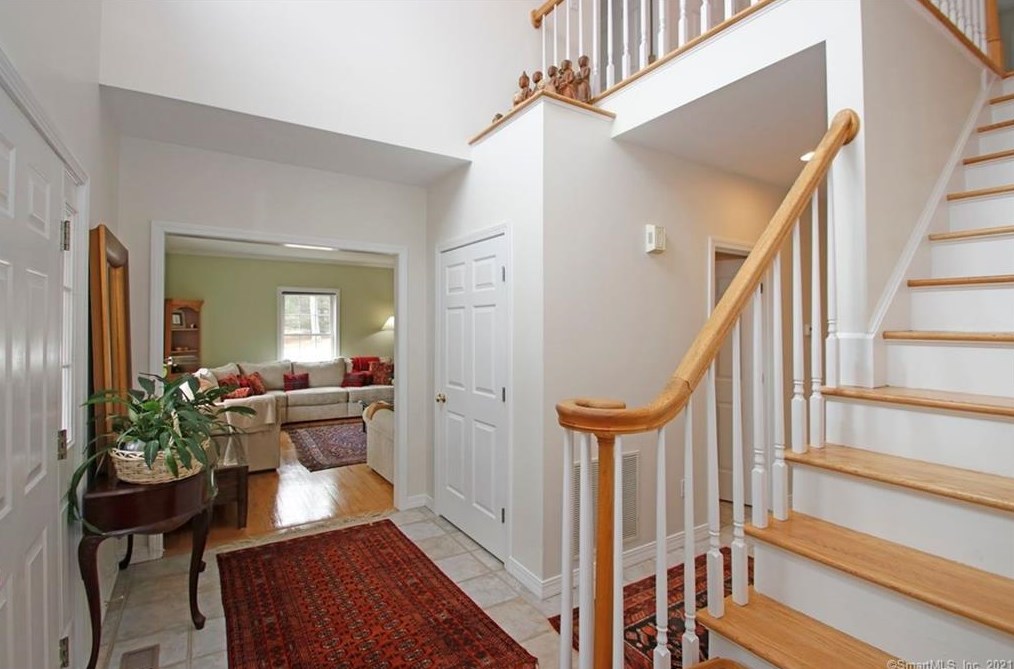 10 Windy Hill Rd, West Redding CT  06896-2700 exterior
