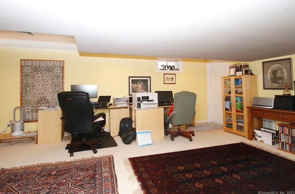 10 Windy Hill Rd, West Redding CT  06896-2700 exterior