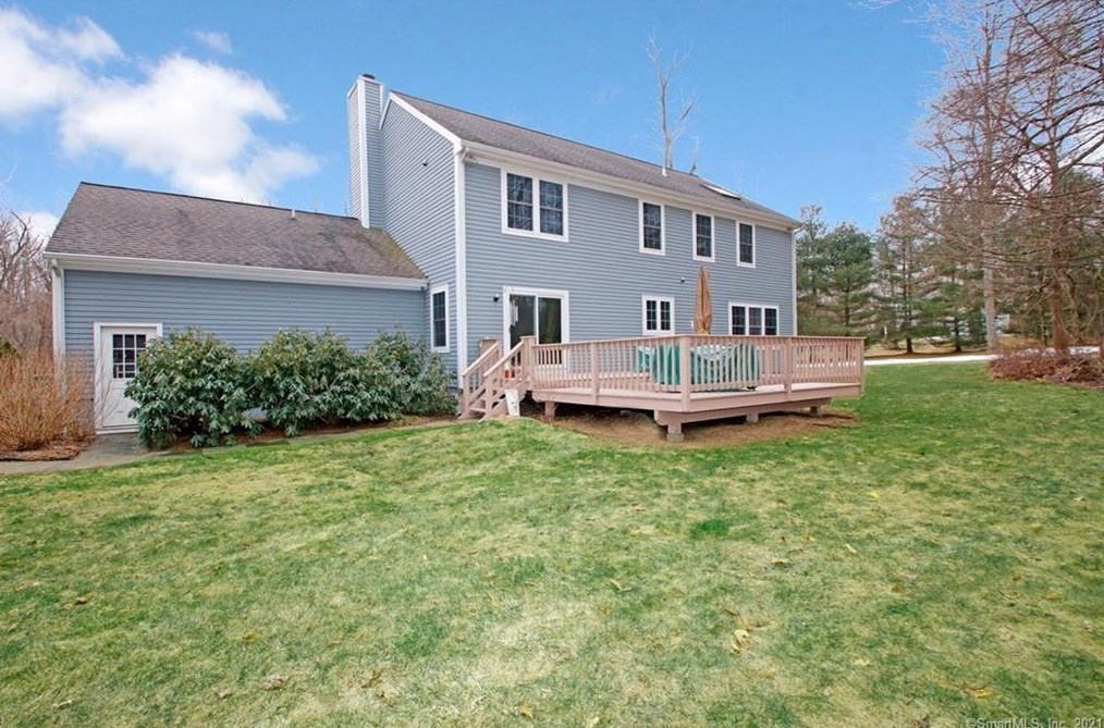 10 Windy Hill Rd, West Redding CT  06896-2700 exterior