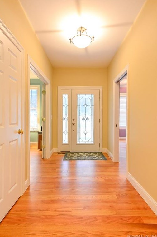 21 Whiting Farms Ln #21, Niantic, CT 06357