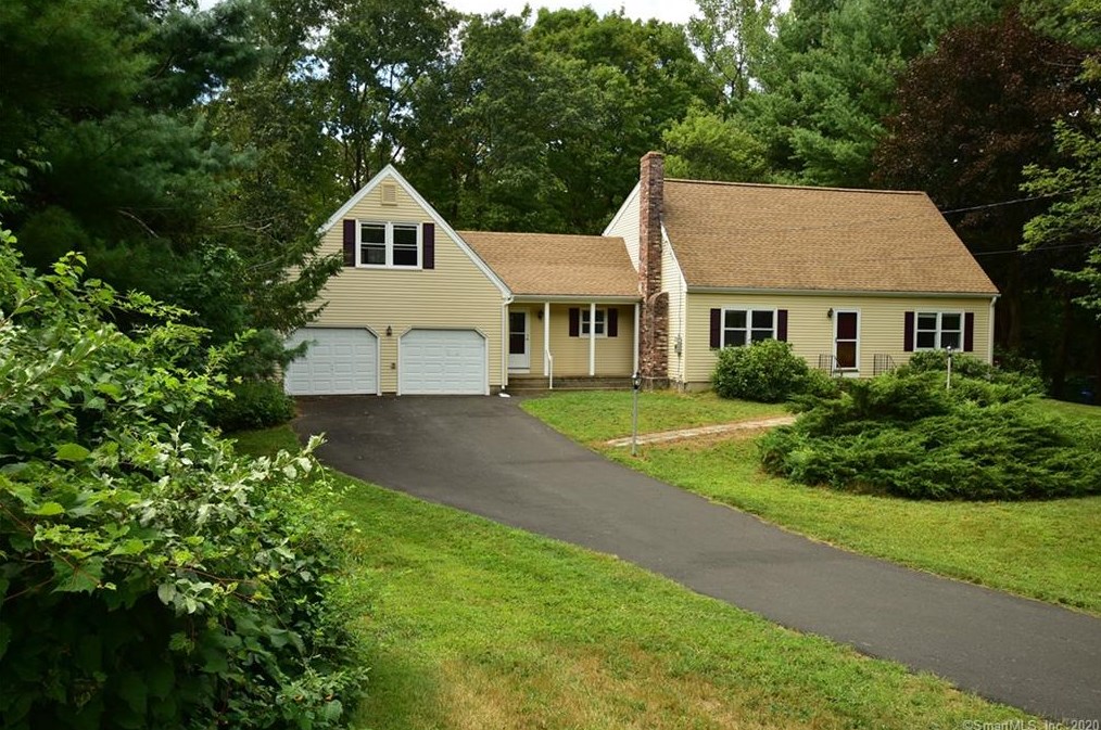 18 Arnold Dr, Tolland, CT 06084 exterior