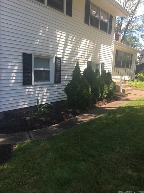 1024 Poquonock Ave, Windsor, CT 06095