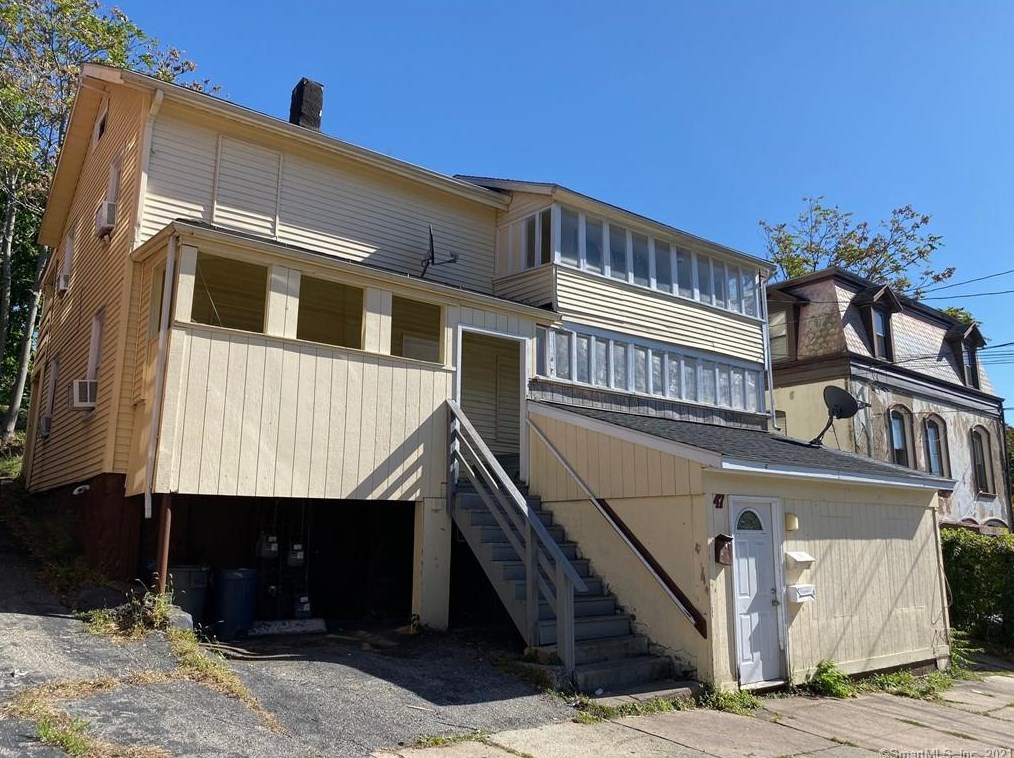 47 Hawkins St, Derby, CT 06418