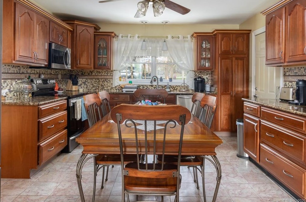 266 Thomaston Rd, Morris, CT 06763