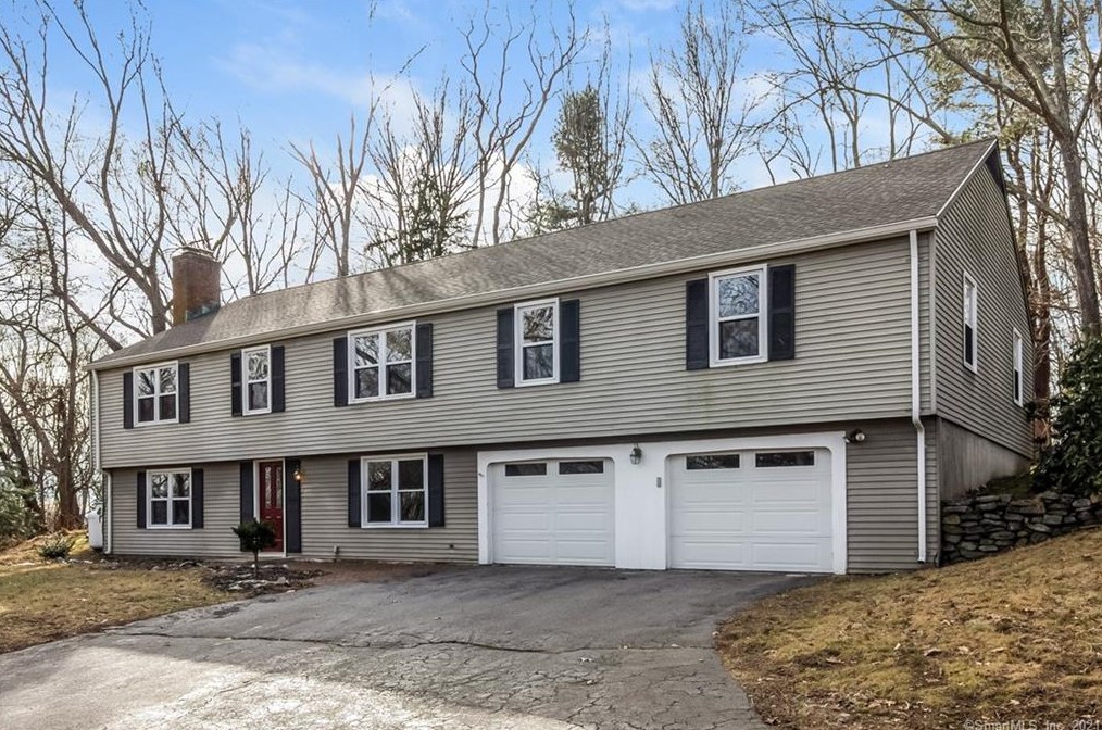 40 Canady Ln, Madison, CT 06443-2543